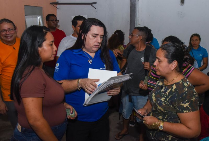 Entrega de Certidão de Imóveis para moradores do Jaderlândia ll