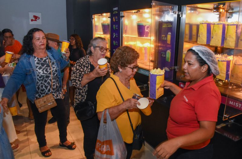 Sessão Cinema 60 + com Idosos CRAS Ananindeua No Shopping Metrópole