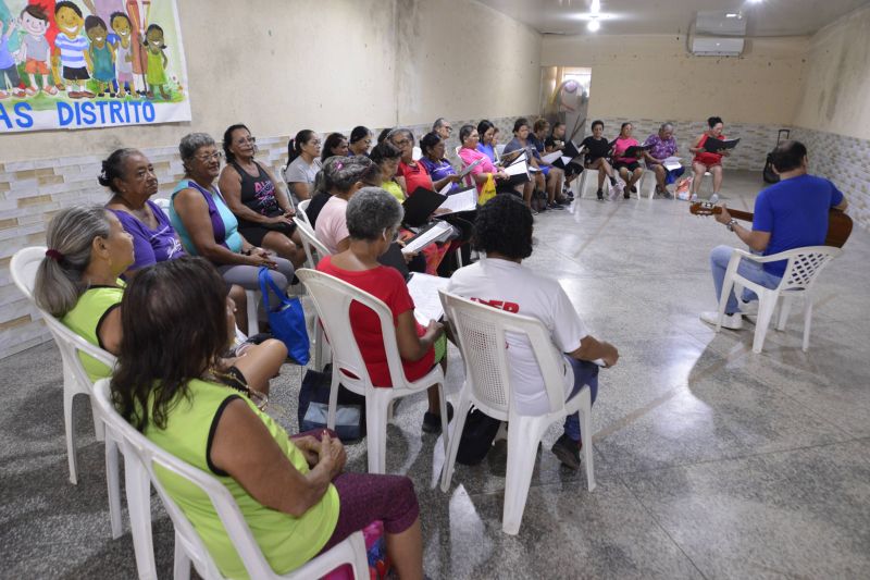 Ação no CRAS Distrito na rua Manoel de Souza na Heliolandia