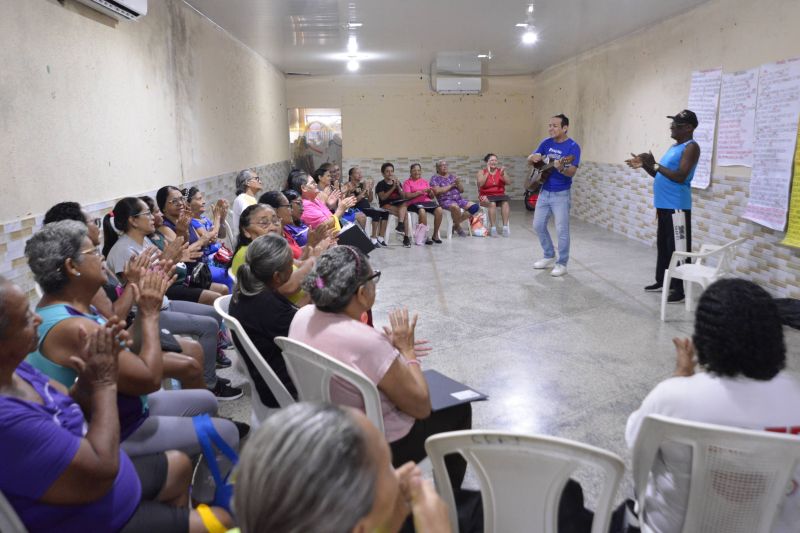 Ação no CRAS Distrito na rua Manoel de Souza na Heliolandia