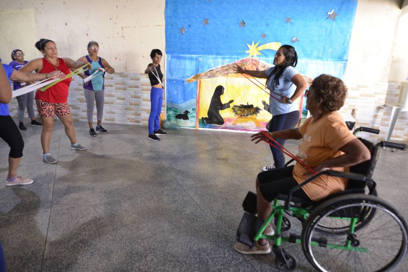 Ação no CRAS Distrito na rua Manoel de Souza na Heliolandia