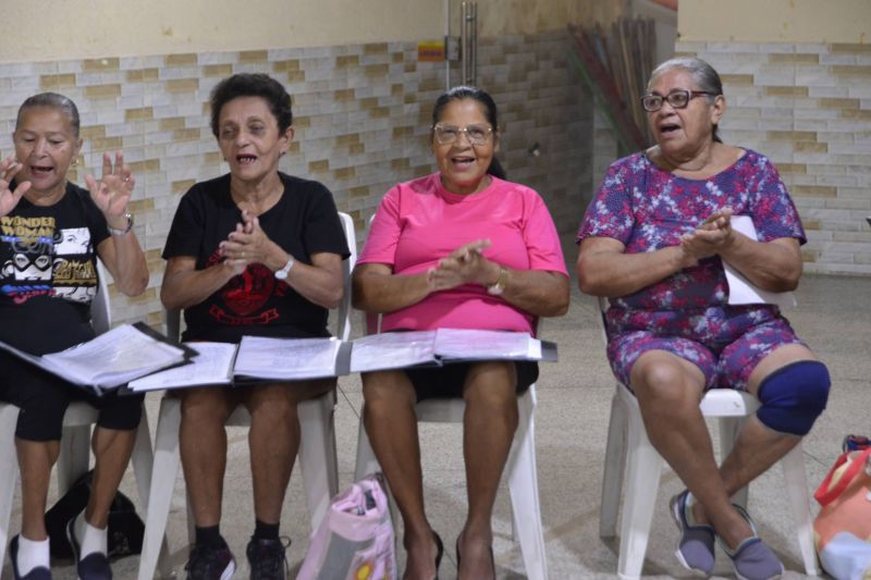 Ação no CRAS Distrito na rua Manoel de Souza na Heliolandia