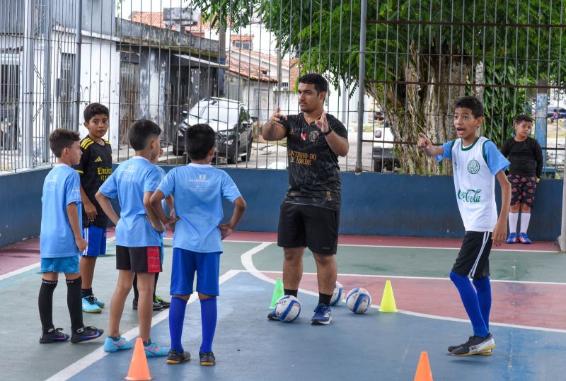 Projeto bom de bola bom de escola