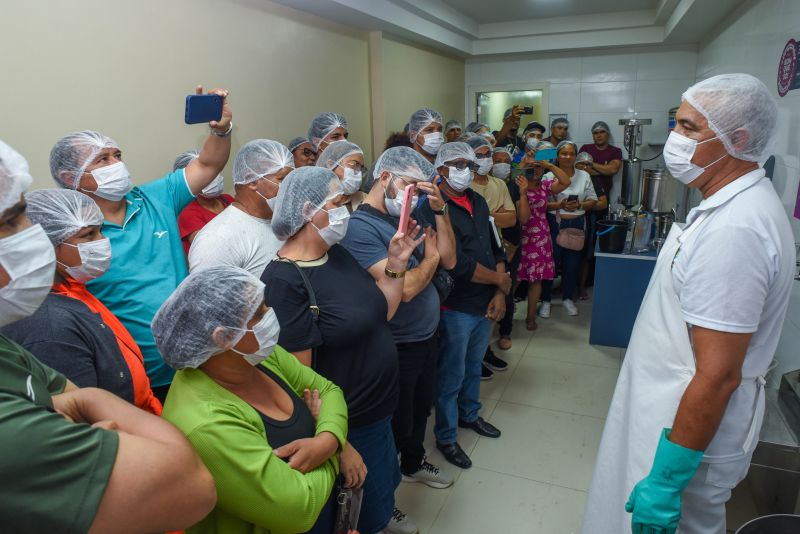 Boas práticas na manipulação do açaí, aula prática de beneficiamento na casa do açaí.