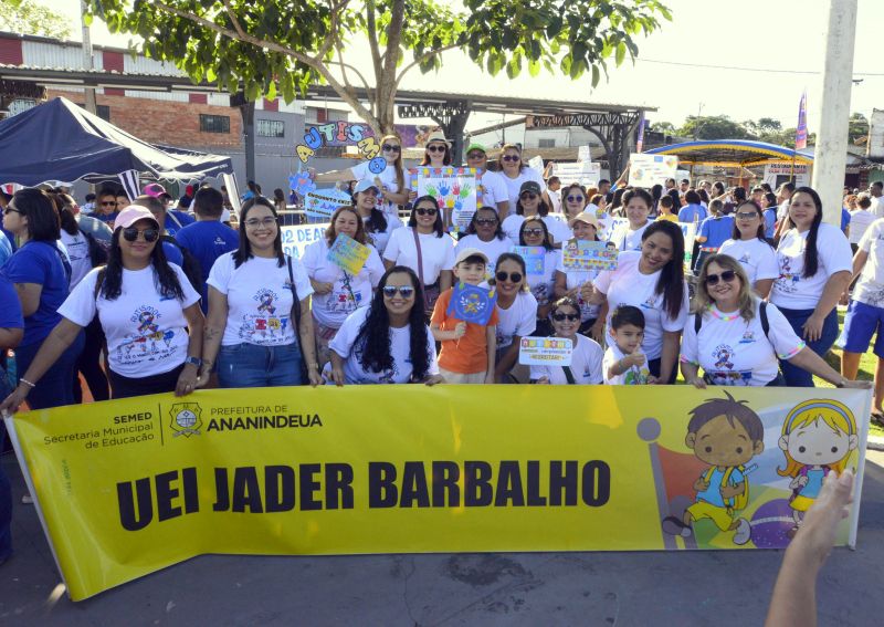Manhã alegre e conscientização sobre autismo no parque Cultural Vila Maguary