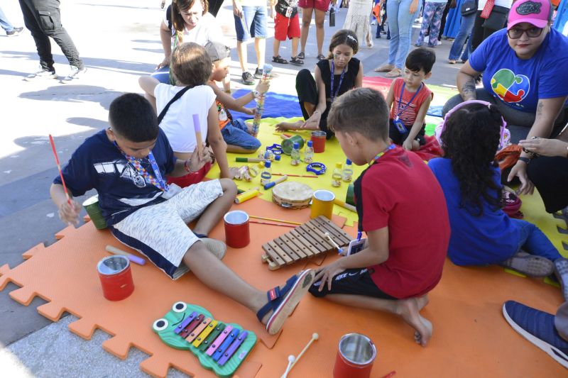 Manhã alegre e conscientização sobre autismo no parque Cultural Vila Maguary