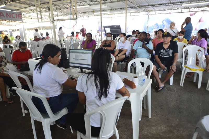 Ação do Programa Prefeitura em Movimento na Arterial 18