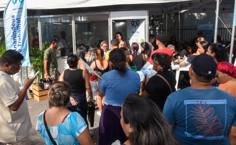 Ação do Programa Prefeitura em Movimento na Arterial 18