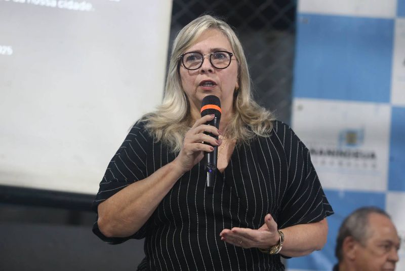 Audiência Pública do PPA e LOA na escola Maria Estelita Barbosa no conjunto Júlia Sefer