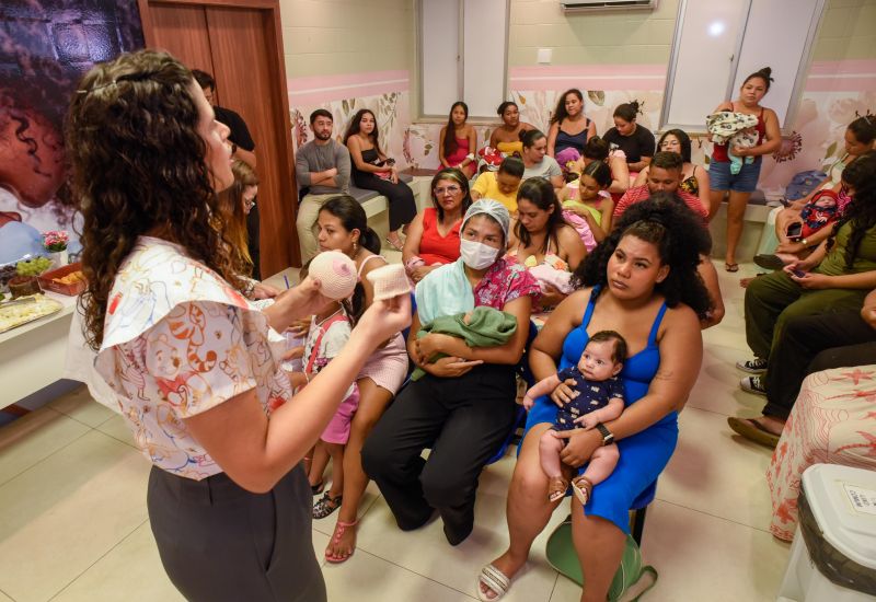 Mamaço na maternidade Sagrada Família