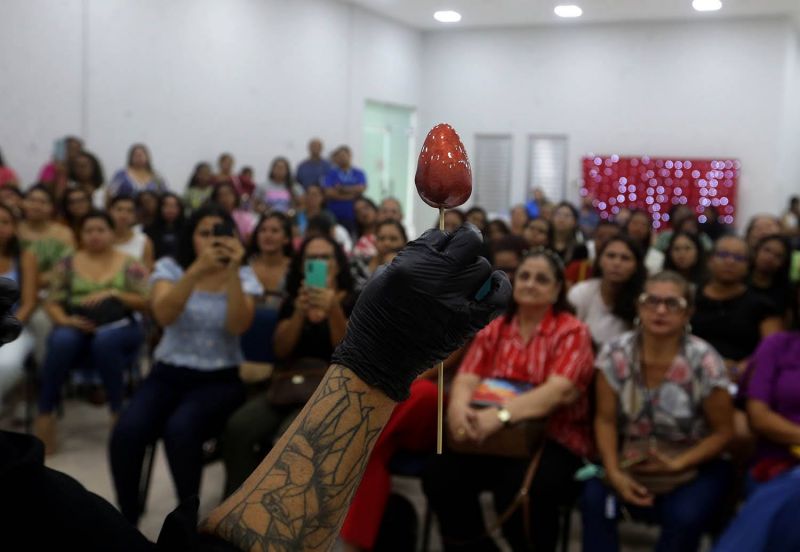 Lançamento do curso doces que encantam no auditório da ACIA