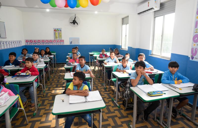 Visita na EMEF Santa Inês com entrega de salas climatizadas