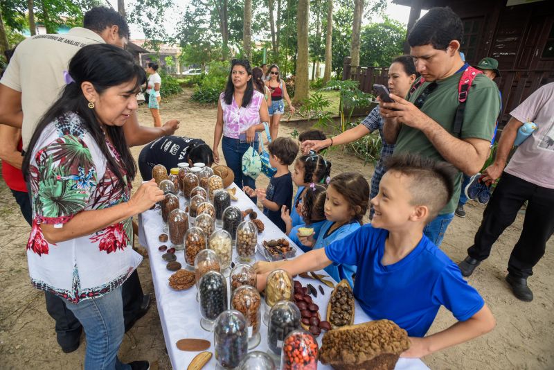 Atividades alusiva ao Dia da Árvore no parque Seringal
