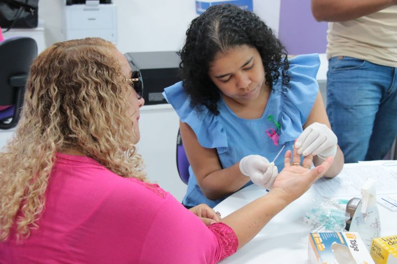 Ação em alusão ao Outubro Rosa