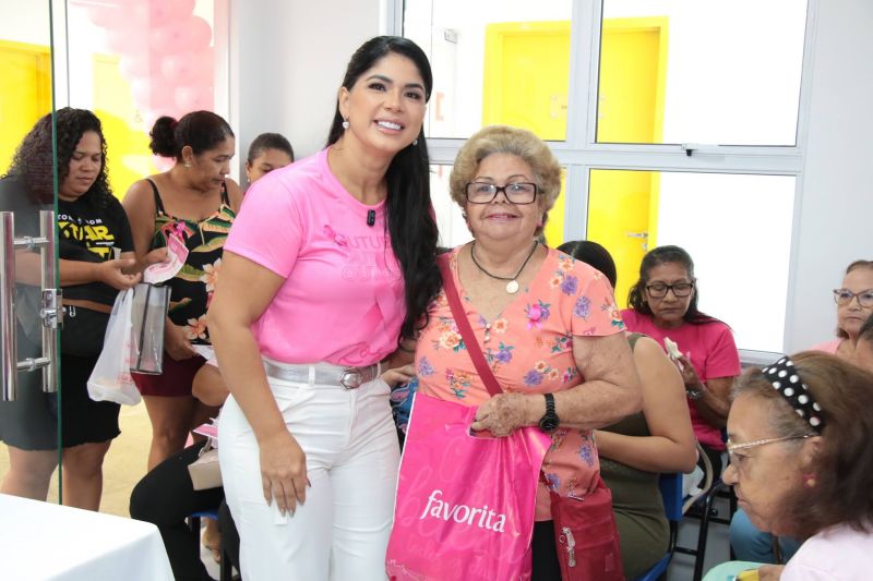 Ação em alusão ao Outubro Rosa