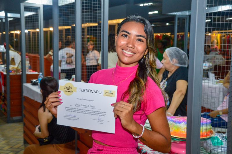 Feira do artesanato com exposição Doces que Encantam