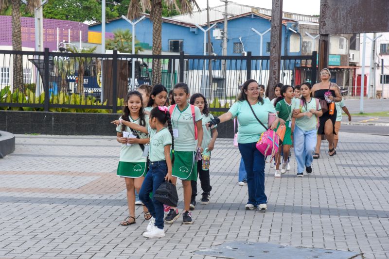 Visita guiada no parque Vila Maguary dos alunos da escola Gregório de Almeida Brito