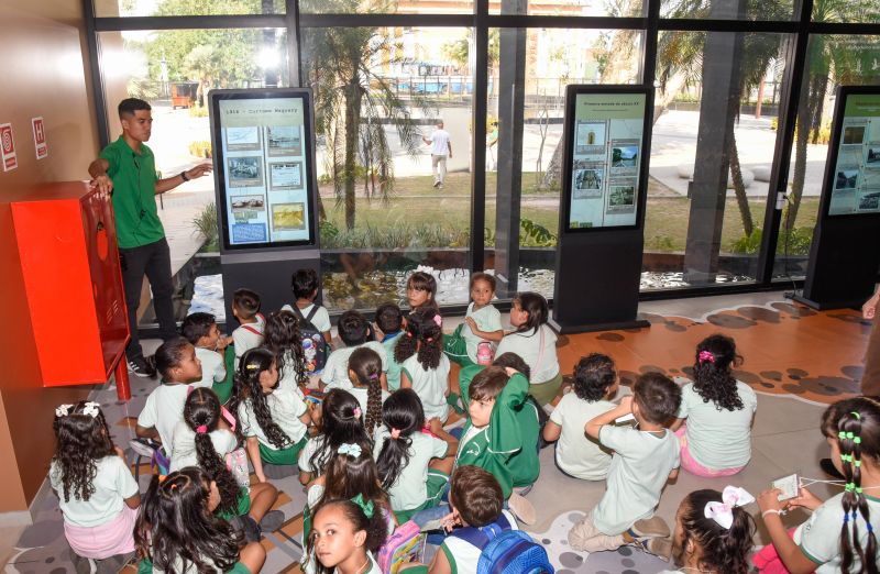 Visita guiada no parque Vila Maguary dos alunos da escola Gregório de Almeida Brito