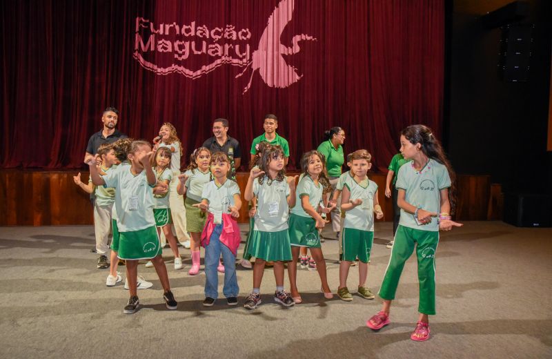 Visita guiada no parque Vila Maguary dos alunos da escola Gregório de Almeida Brito