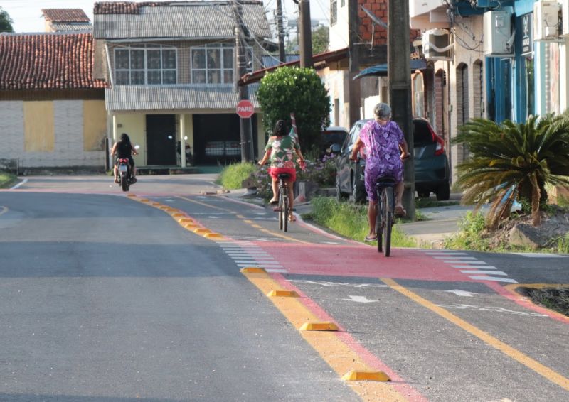 Inauguração de pavimentação asfáltica na avenida Coletora no conjunto Júlia Seffer