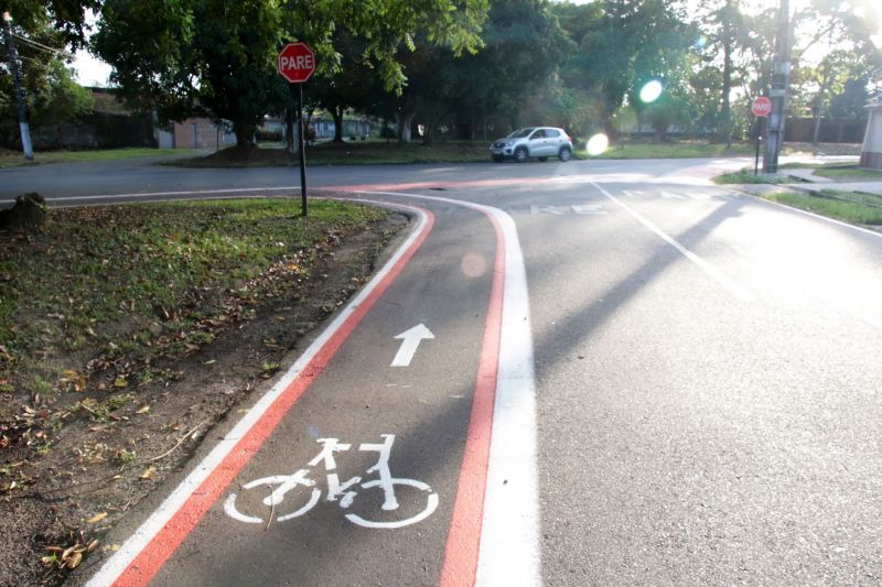 Inauguração de pavimentação asfáltica na avenida Coletora no conjunto Júlia Seffer