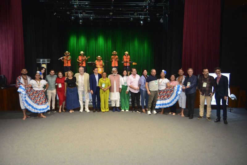 Fórum Internacional Pré-COP 30 no Teatro Municipal