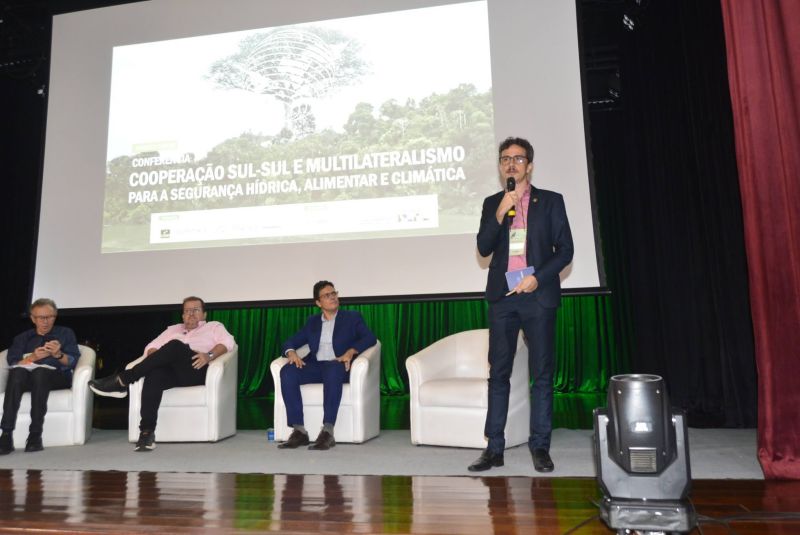 Fórum Internacional Pré-COP 30 no Teatro Municipal