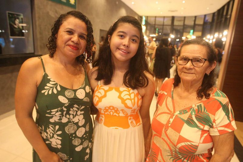 Monólogo além do silêncio com peça teatral de inclusão Autista