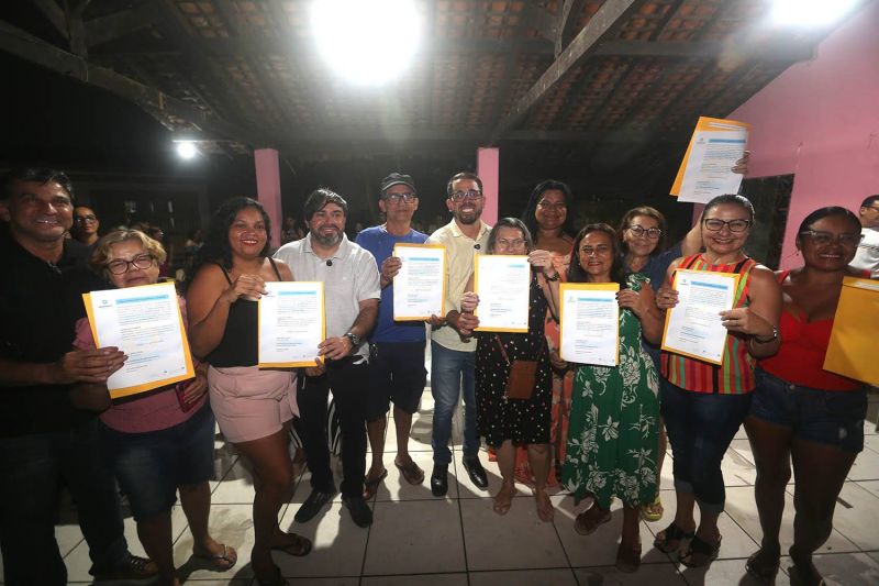 Entrega títulos de propriedade na estrada do Icui Guajará Il