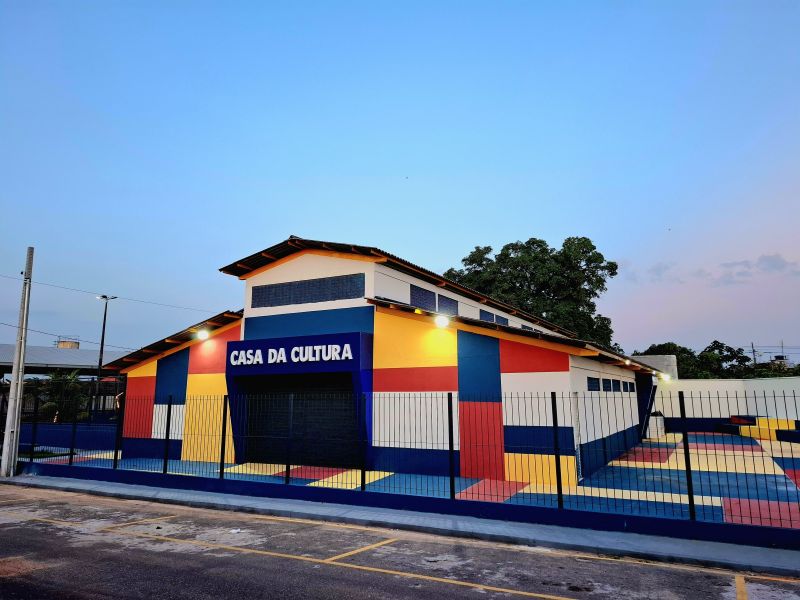 Praça Parque das Águas e Casa da Cultura em Águas Lindas