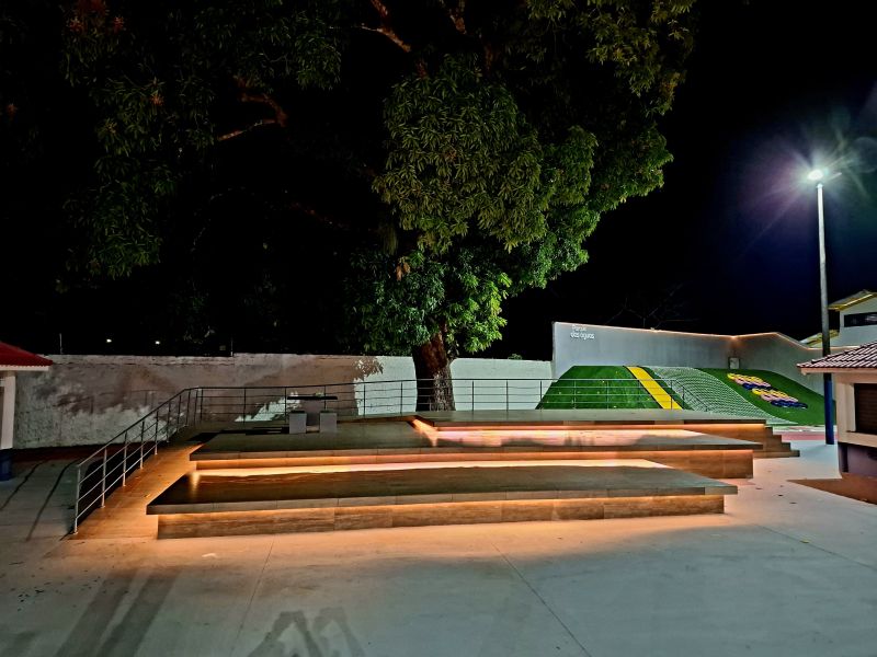 Praça Parque das Águas e Casa da Cultura em Águas Lindas