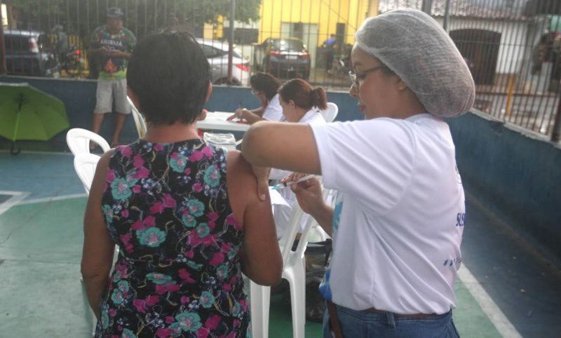 Ação Dezembro Vermelho no Park Anne