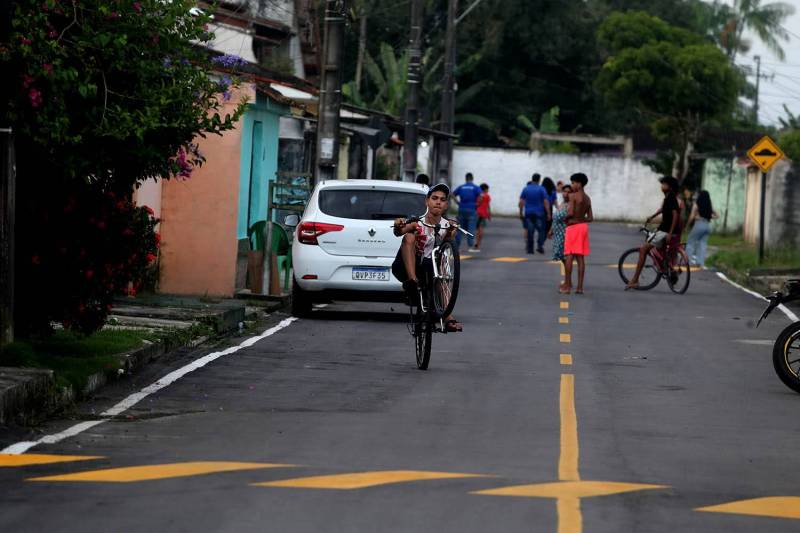 notícia: Prefeitura de Ananindeua entrega ruas A e B totalmente asfaltadas no bairro do Icuí