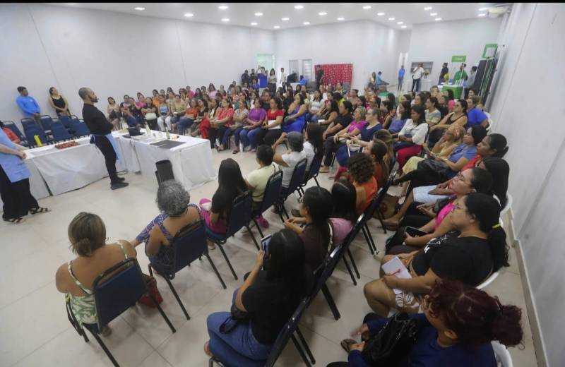 Público lotou o espaço.
