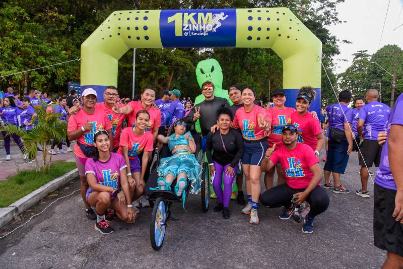 notícia: 3° Treinão de Corrida reúne mais de 2 mil atletas em Ananindeua com homenagens, inclusão e apoio à campanha Agosto Lilás