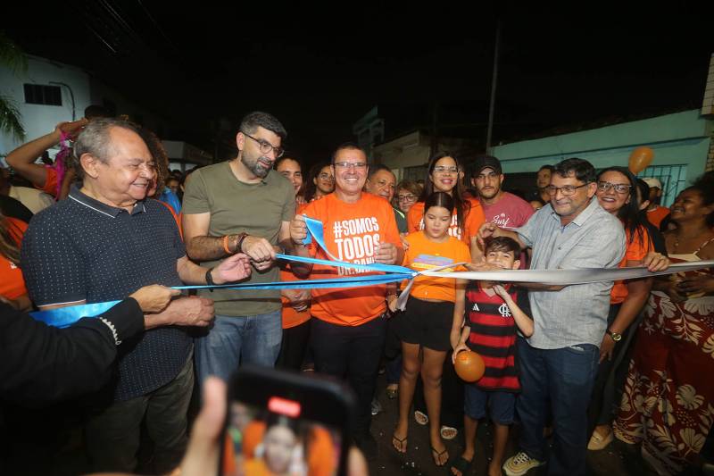 Prefeitura faz entrega de ruas.