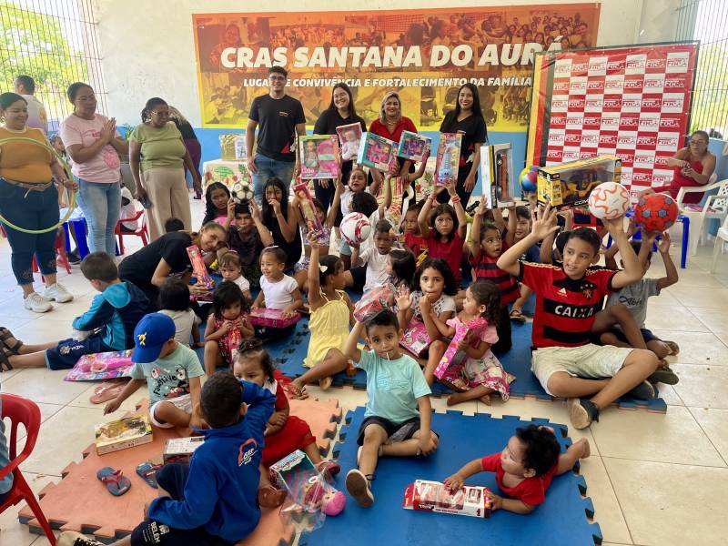 notícia: Alegria e solidariedade marcam a entrega de brinquedos no CRAS Santana do Aurá