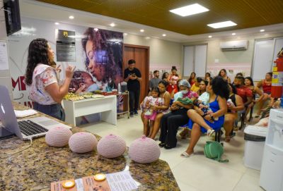 Galeria: Mamaço na maternidade Sagrada Família