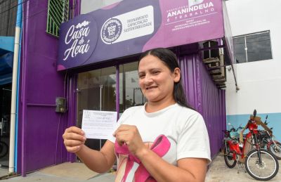 galeria: Ação de emissão de carteira de saúde dos batedores de açaí na Casa do Açaí