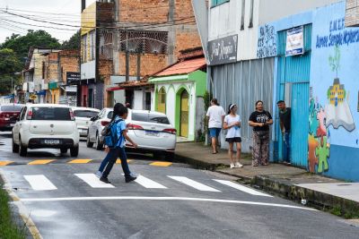 notícia: Prefeitura de Ananindeua revitaliza faixa de pedestres e melhora segurança na WE 19