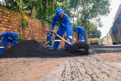 notícia: Prefeitura realiza operação tapa-buracos na Travessa Santa Maria