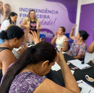 notícia: Casa da Mulher Brasileira de Ananindeua promove curso de automaquiagem em homenagem ao Dia das Mães