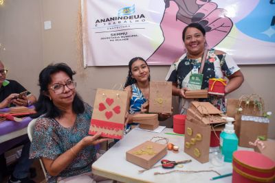 notícia: Elas aprenderam, criaram e floresceram: curso de artesanato encerra com entrega de certificados e celebração do Dia das Mães 