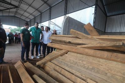 notícia: Comunidades ribeirinhas de Ananindeua são beneficiadas com doação de madeira apreendida pelo Ibama