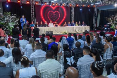 notícia: 110 casais dizem “sim” no casamento comunitário promovido pela Prefeitura de Ananindeua