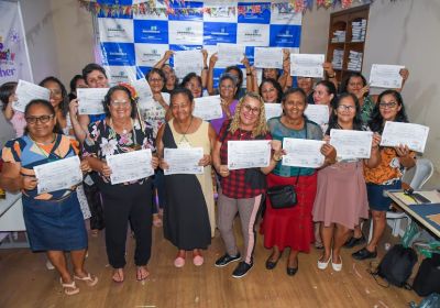 notícia: Bolsas que contam histórias: mulheres concluem curso e projetam novos caminhos
