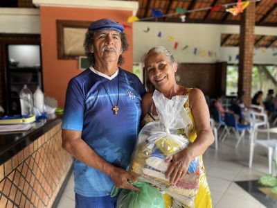 notícia: SEMCAT realiza entrega de apoio alimentar nos CRAS de Ananindeua
