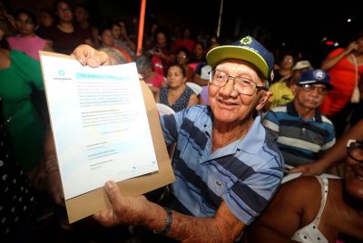 notícia: “Agora a casa é minha”: emoção marca entrega de 857 títulos de propriedade na Área Dom Bosco, em Águas Brancas