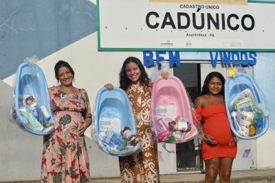 notícia: Ananindeua fortalece políticas para a primeira infância com entrega de enxovais