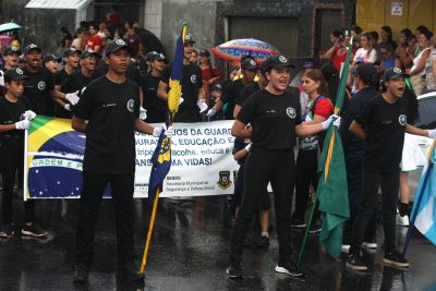 notícia: Projeto Anjos da Guarda realiza desfile cívico em alusão ao 7 de Setembro